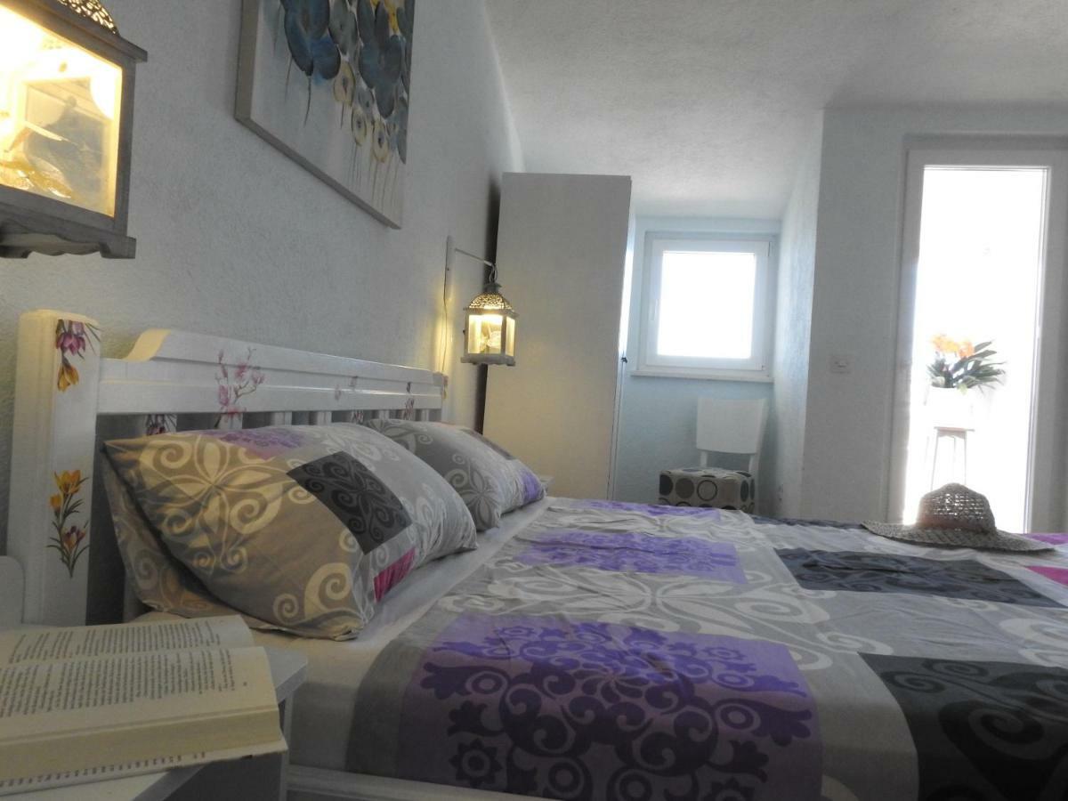 Sunrise Vid Apartment Дуги Рат Екстериор снимка